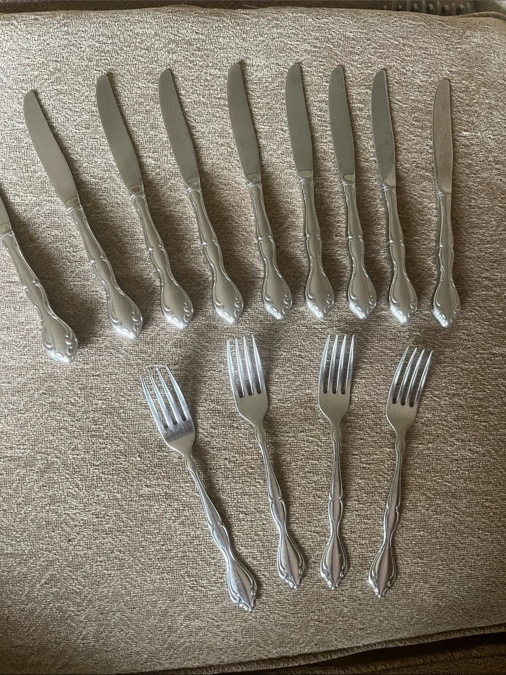 Oneida Cantata Stainless Flatware Dinner Forks & Knives